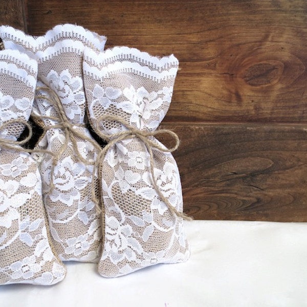 Set of 5 Large Lace Gift Bags, Burlap Gift Bags, Mini Wine Bags, White Lace and Burlap, Wedding Favor Bag, Party Favor, Bridesmaid Gift