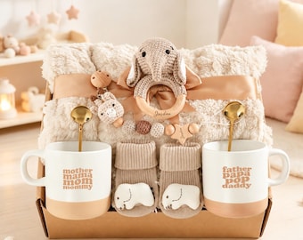 New Parents Gift Box, Mama Papa Mugs, Crochet Rattle, Baby Socks, Blanket,Neutral Newborn Gift,Baby Shower Gift