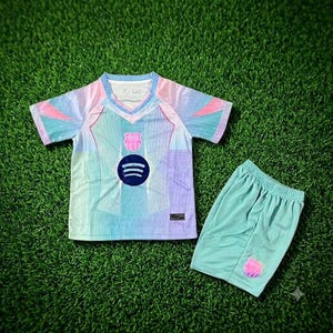Barcelona Concept Barn Fotbollströja Shorts Set – Rosa & Blå Utgåva