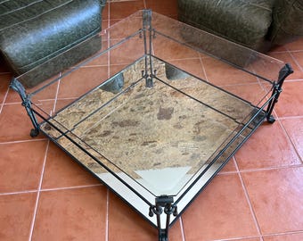 Vintage salontafel met glas en spiegel, metalen frame Hollywood Regency, art deco, cocktailtafel, jaren 80, luxe, designer
