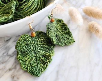 CROCHET PATTERN: Flirty Foliage Monstera Leaf