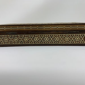 Vintage Mother of Pearl Inlay Jewelry Box