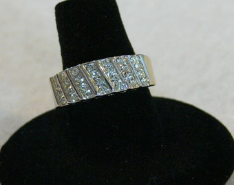 Faux Diamond Ring - 28 stones - Gold Plated - FS-263