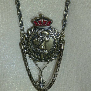 Necklace Crown Pendant with Chain FS-095 image 1