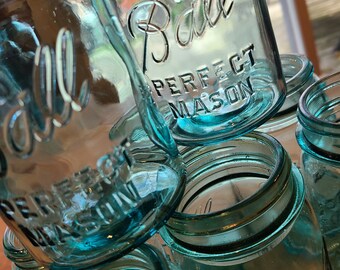 Vintage Blue Ball Perfect Mason Jars Pint Size