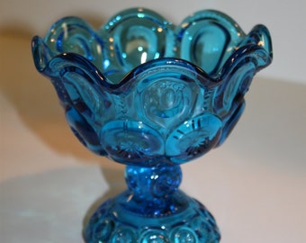 Beautiful Vintage L.E. Smith Company Electric Blue Glass Candy Bowl