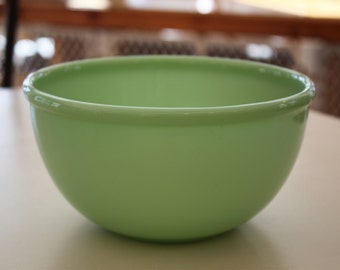 AWESOME Vintage Fire King Jadeite Mixing Bowl