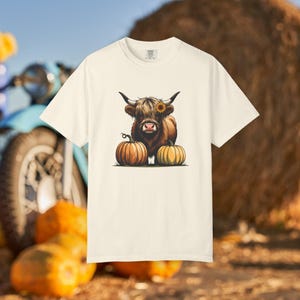 Highland Cow Pumpkin Patch Shirt, Comfort Colors 1717 Fall Tee, Cute Cow Autumn Shirt, Pumpkin Season Gift, Farm Animal Tshirt