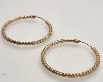 9ct Gold Hoop Earrings with a hollow mesh design- 9ct yellow gold