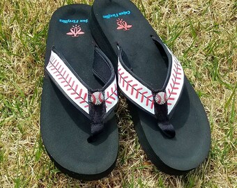 womens baseball flip flops