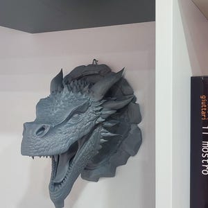 Testa di drago da parete fantasy dettagliata, STL per Stampa 3D