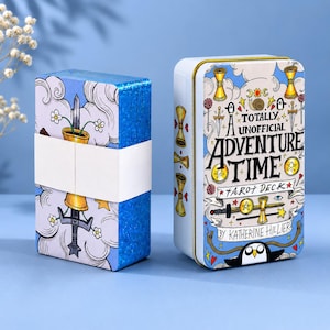 Adventure Time Tarot Deck in Metal Tin Box, 78 Gold Edge Tarot Cards with English Guidebook, Beginner Tarot Card Set, Collectible Gift