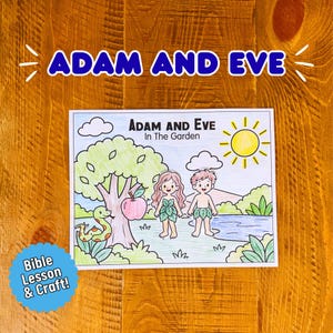 Puede incluir: Una página para colorear titulada Adam and Eve In The Garden que presenta una ilustración de dos figuras con prendas de hojas, un árbol con una manzana grande, una serpiente, un sol y un cuerpo de agua, coloreados con lápices sobre papel blanco.