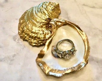 Oyster Shell Ring Holder/Gold Leaf Oyster Shell/Wedding Party Gift/Hostess Gift/Oyster Shell Art