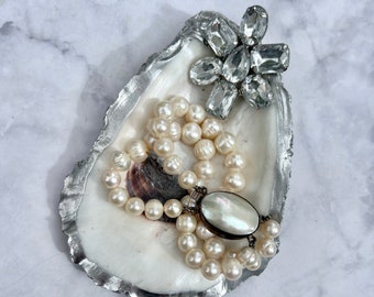 Rhinestone XL Oyster Shell Ring Dish/Wedding Party Gift/Wedding Oyster Shell Ring Holder