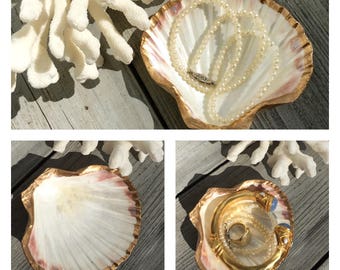 Shell Ring Holder/Gold Leaf Oyster Shell/Wedding Party Gift/Hostess Gift/Oyster Shell Art