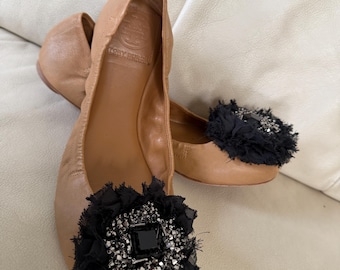 Tory Burch Amelia Embellished Flower Leather Scrunch Ballet Flats - Tan, Size 9