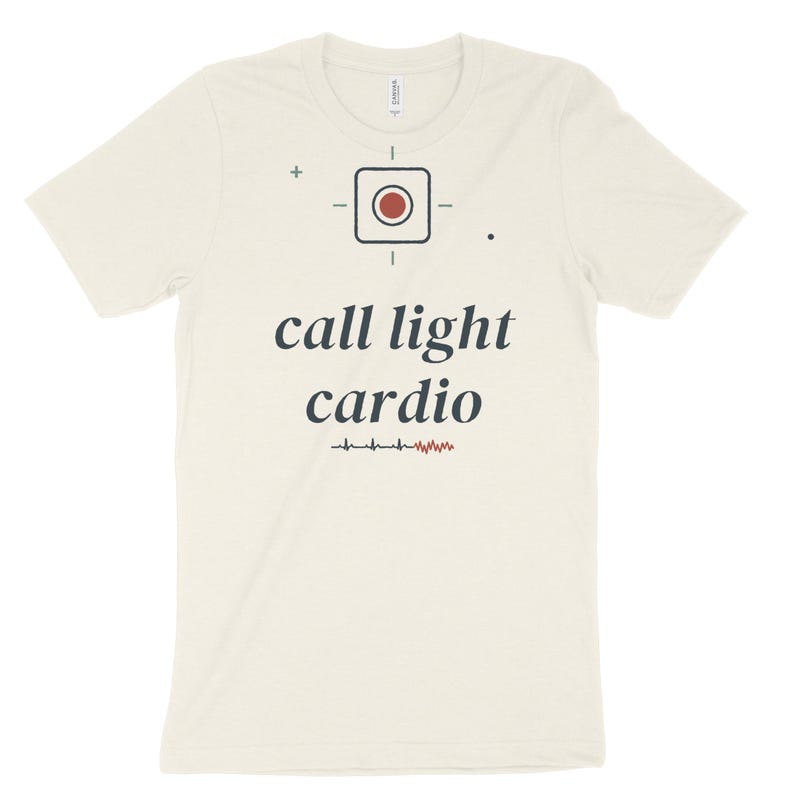 Camiseta de enfermera sarcástica con luz de llamada y cardiología, camiseta de enfermera para turno de noche, camiseta de enfermera de urgencias y UCI. imagen 6