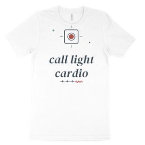 Camiseta de enfermera sarcástica con luz de llamada y cardiología, camiseta de enfermera para turno de noche, camiseta de enfermera de urgencias y UCI. imagen 10