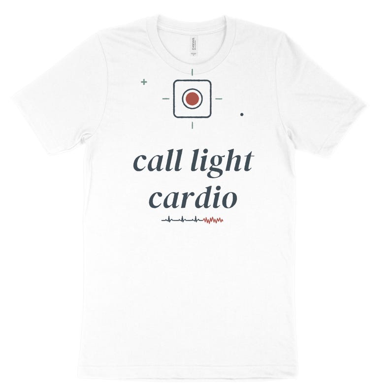 Camiseta de enfermera sarcástica con luz de llamada y cardiología, camiseta de enfermera para turno de noche, camiseta de enfermera de urgencias y UCI. imagen 10