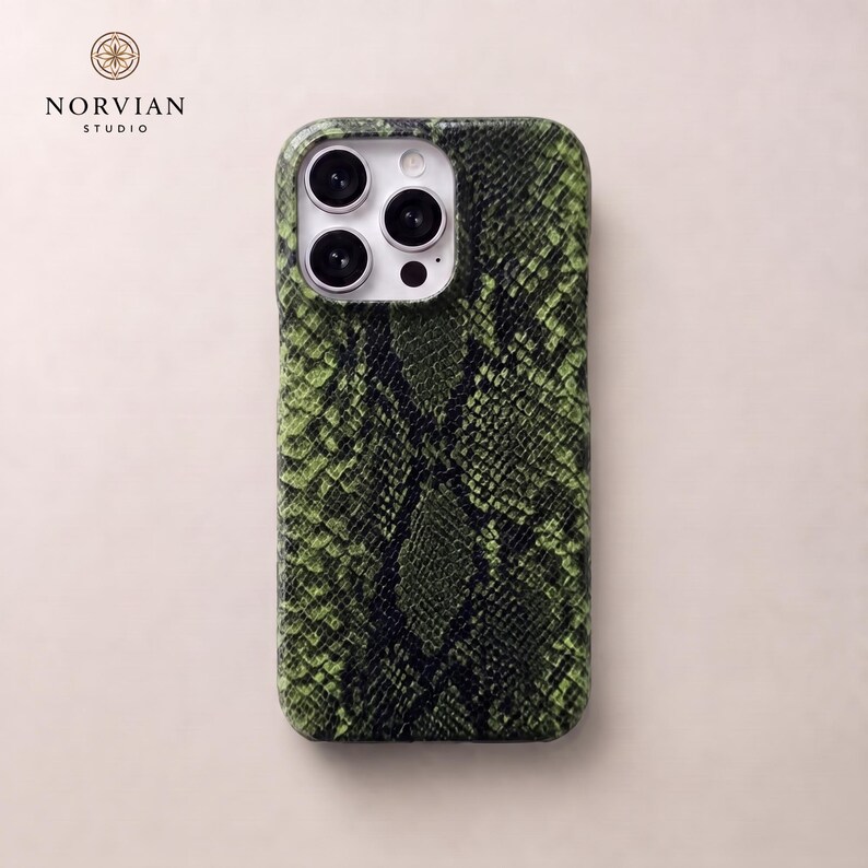 Green python texture phone case with fashion snake pattern and protective hard shell
