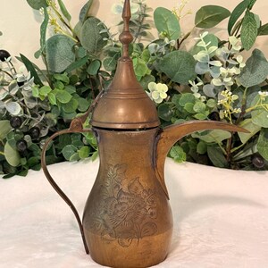 Vintage Syrian Brass Dallah Coffee Pot 11” – Hand Etched Floral Arabic Qahwa Pot, Homs Maker Mark, Hinged Lid, Middle Eastern Decor