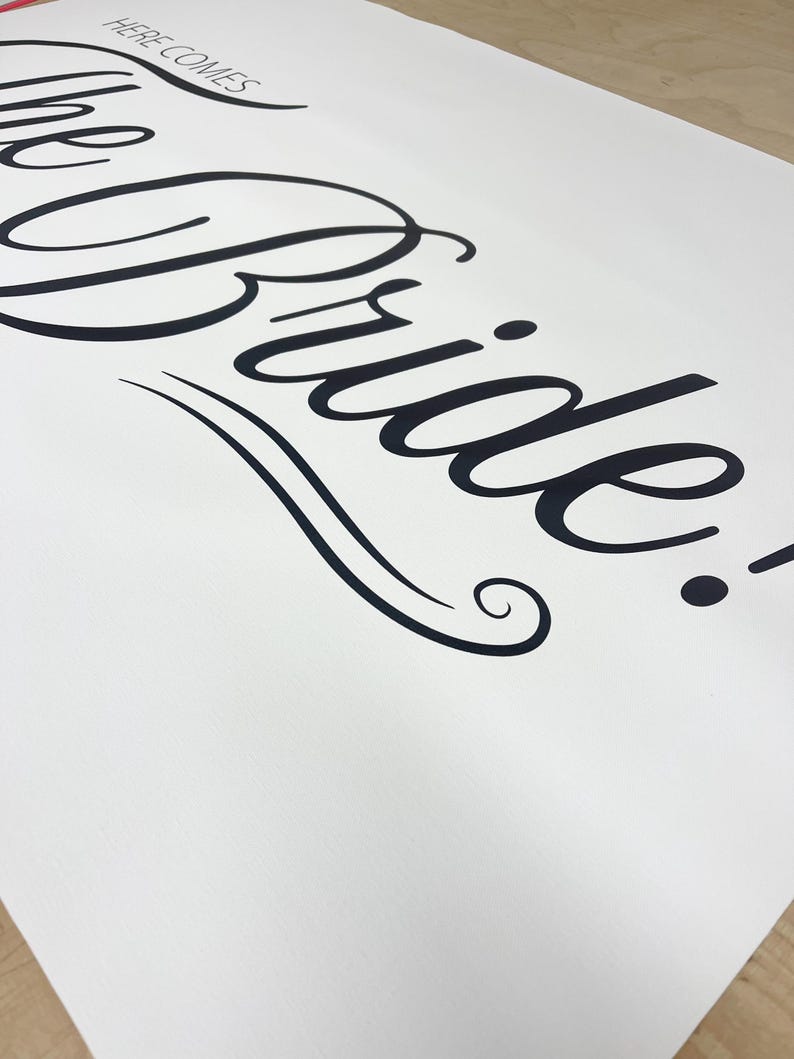 Letrero de lienzo "Aquí viene la novia" - Letrero de boda para niña de las flores con tu color de fuente personalizado imagen 12