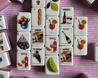 Juego de fichas de Mahjong "Hora del Aperitivo", 160 fichas ilustradas a medida, diseño de vino y spritz italiano, regalo americano para amantes del vino.