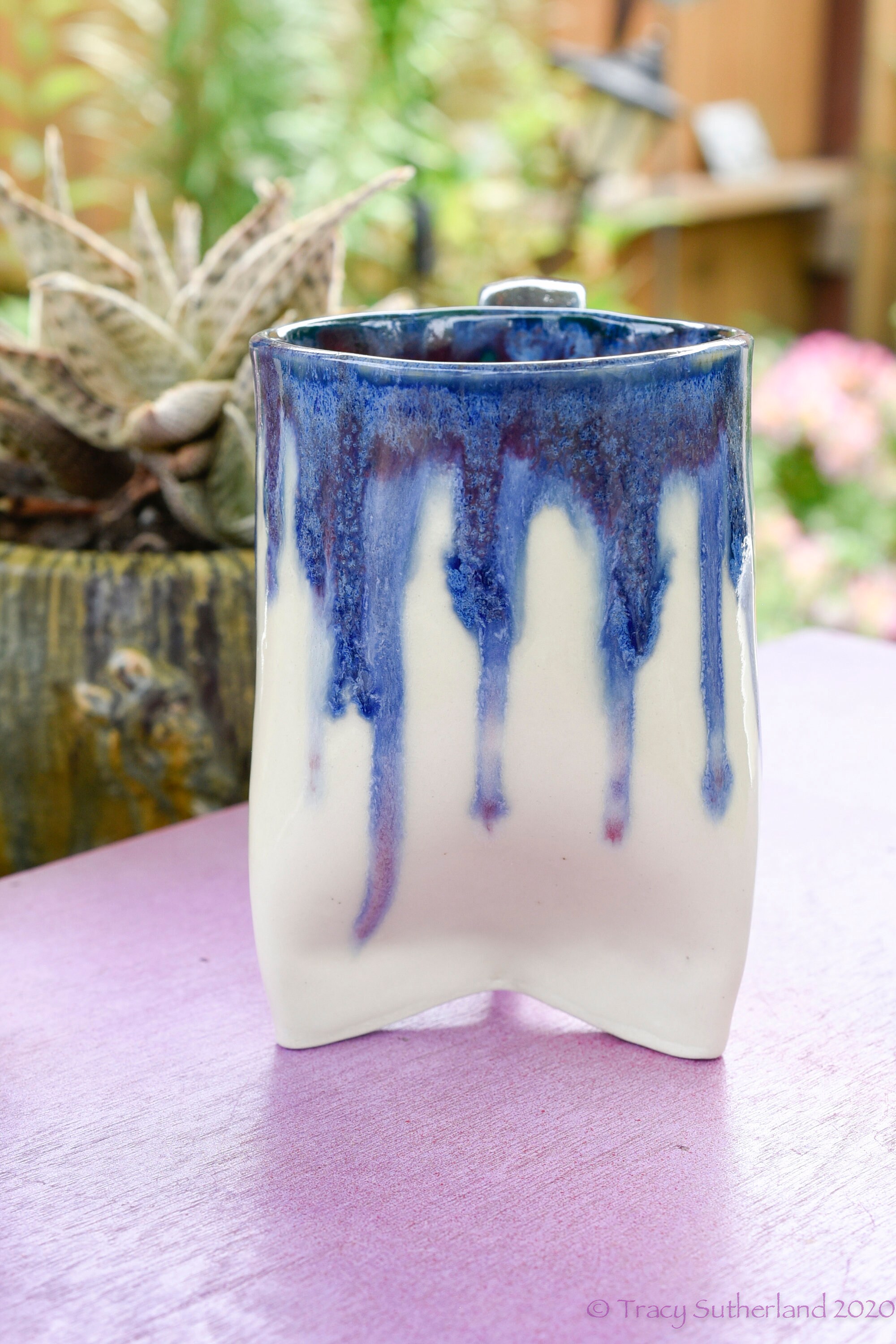 多様な Tripod Colorful Mug. Drippy Multicolored Unique, Handmade, 工芸品