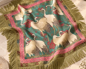 Bufanda de satén con flecos Crane, chal floral color verde azulado, bufanda de cuello sedosa de 70 cm, regalo para ella.