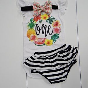 Luau First Birthday Outfit Girl, Tropical Cake Smash set, Aloha Birthday, Hawaiian themed Cake Smash outfit, Girl 1st Birthday