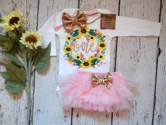 Sunflower First Birthday Outfit Girl – Pink tutu, sunflower shirt, Gold Sequin Bow