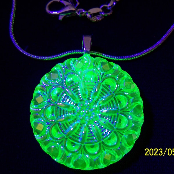 Czech  Vaseline  Glass  Button Necklace Gorgeous  AB Finish  27mm  with 925 silver snake chain