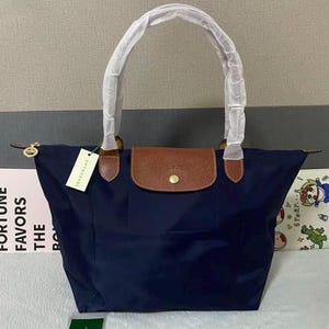 LONGCHAMP ロンシャン キュイール ショルダーバッグ オールレザー 紺 