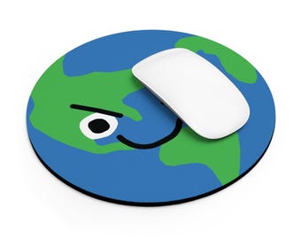 Mauspad mit bösem Erdgesicht | Runde Neopren-Schreibtischunterlage, Cartoon-Planeten-Design