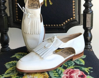 1990s white Calf leather flat shoes / Dead stock french vintage Summer  flats Shoes  / Euro 37 / fringed flat Shoes