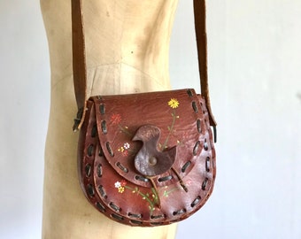 1970s sac cuir brut peint / sac hippie bohème/ sac bandoulière artisanal