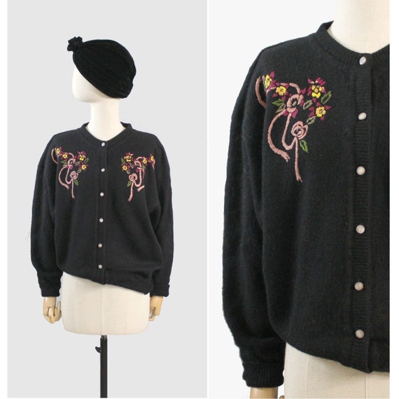 Embroidered black wool cardigan / floral embroider