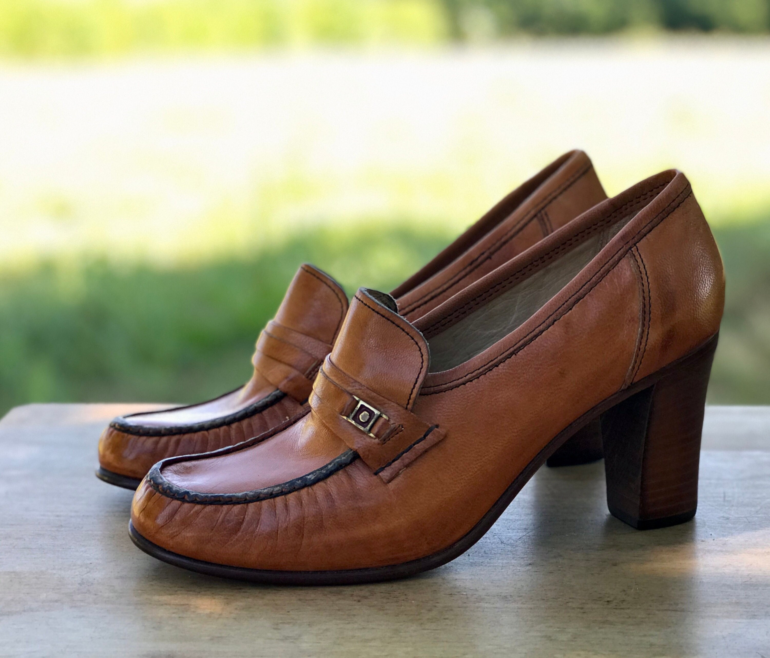 1970s Mocassins à Talons Cuir Caramel 40 Made in Italy / 1970s 