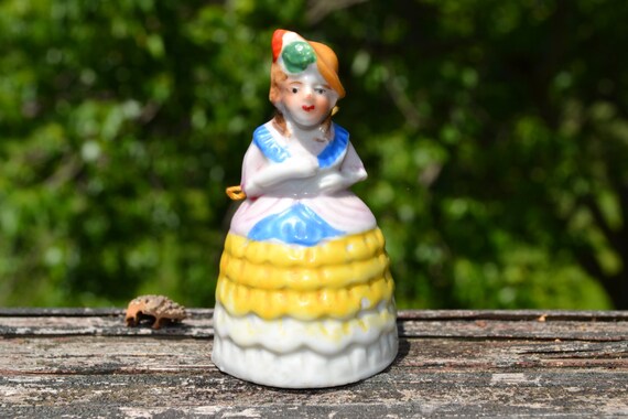 Bell♡　1109 Bell Signed De Grazia Hand Painted Ceramic Bell Little Girl