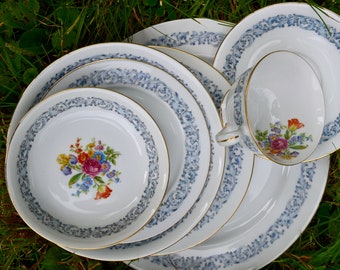 Vintage 1940s 7 Piece Place Setting.  Fancy Table China.  Sheffield Pattern. Aichi. Blue Border Floral Center. Occupied Japan - VC478