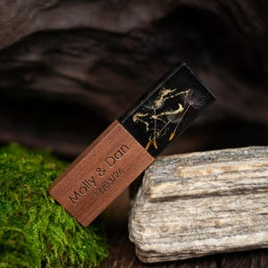 Handmade Black Resin USB with Real Dandelions, 8–128GB | Wooden Cap | Personalized Engraving | Unique Wedding Photographer Flash Drive