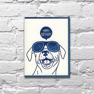 Carte d’anniversaire de lettre de partie de chien