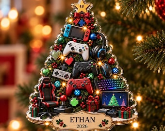 Kerstornament met gepersonaliseerde naam voor gamer, kerstboomvorm met gamethema, cadeau voor hem, leuk als klein cadeautje voor in de kerstsok.