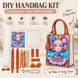Puede incluir: Un kit de bolso DIY con componentes para ensamblar un bolso, incluyendo correas de cuero sintético, una cremallera, anillos de metal, cordón y un panel con una colorida ilustración de una persona rodeada de flores. Texto DIY HANDBAG KIT.