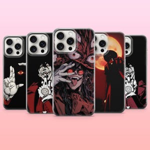 Puede incluir: Una colección de cinco fundas para smartphone con ilustraciones oscuras de estilo anime de un personaje con dientes afilados, gafas tintadas de rojo y una amplia sonrisa. Los diseños incorporan paletas de colores rojo oscuro y negro.