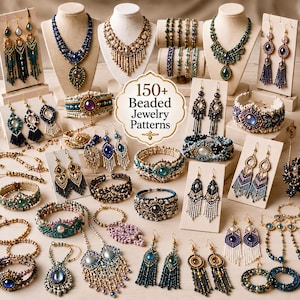 Puede incluir: Una colección de joyería de cuentas hecha a mano, incluyendo collares, pulseras y pendientes exhibidos en soportes. Los artículos presentan intrincados trabajos de cuentas. Un letrero central dice 150+ Beaded Jewelry Patterns.