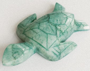 Handmade Jade Turtle Figurine – Green Stone Beach Decor