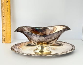 Vintage Castleton Silverplate Gravy Boat | International #813 Rope Border Sauce Server