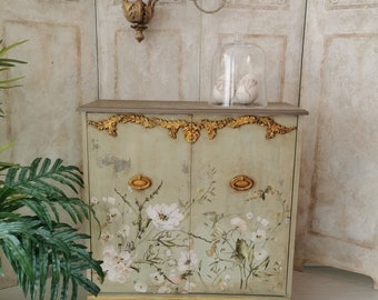 Cabinet French Style